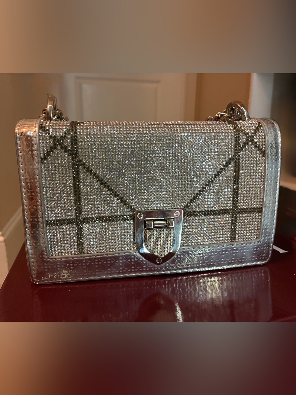 Source Unknown Silver Crystal Chain Clutch